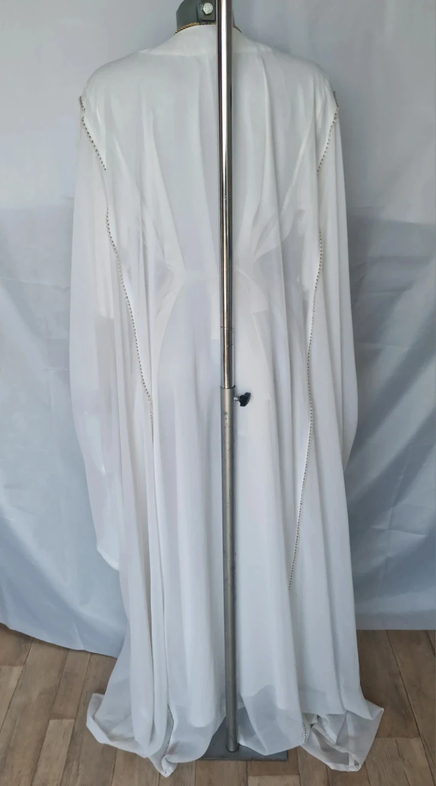 Robe Dubai blanche mariage strass & perles – S/M/L ajustable – portée 1 fois – photo 11